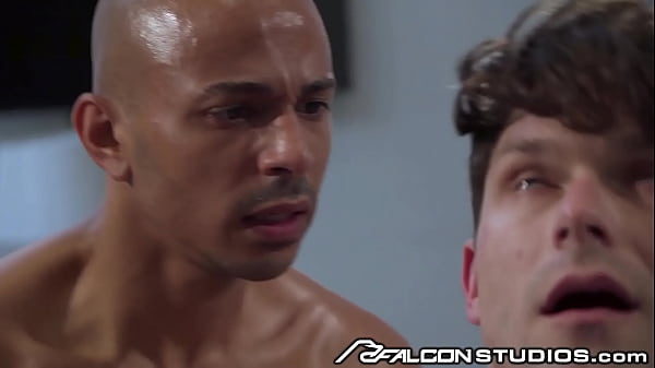 Zario Travezz Fucks Raw Devin Franco’s Smooth Twink Bubble Butt