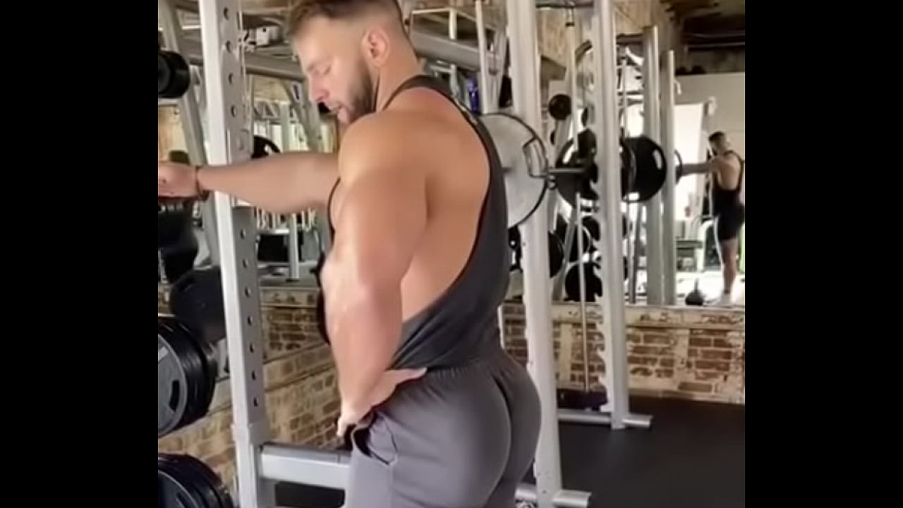 Muscle Ass (Eric Janicki)